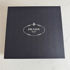 Prada charcoal shoe box with dust bag. In new condition. Fast shipping.